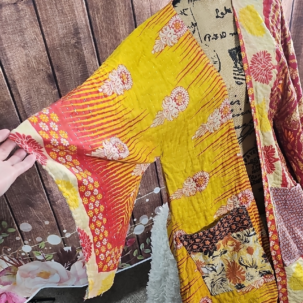 NWOT Vibrant Red and Yellow Floral Kantha Kimono Sm-xl - Picture 3 of 7